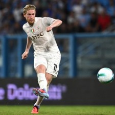 Kevin De Bruyne stiže na stadion City of Manchester u drugačijem svojstvu
